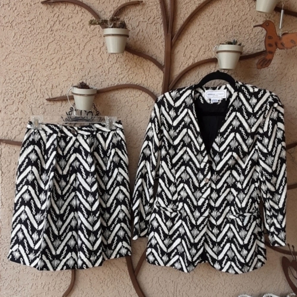 Adrienne Vittadini Silk Outfit‎